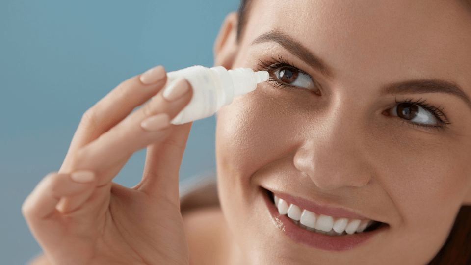 Cómo aplicar gotas para los ojos correctamente